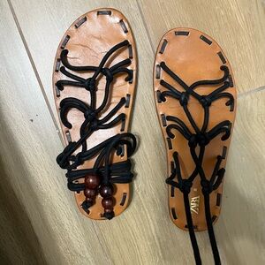Zara Women's Black and Brown Gladiator-Inspired Sandals
